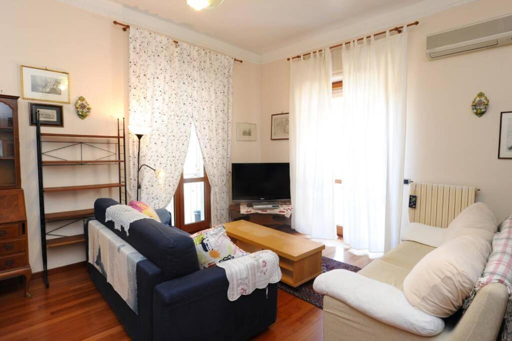 Charming Apartment In The Centre Of Amalfi Esterno foto